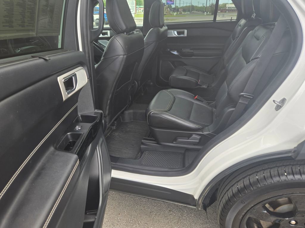 Used 2022 Ford Explorer ST w/ Equipment Group 401A image 8