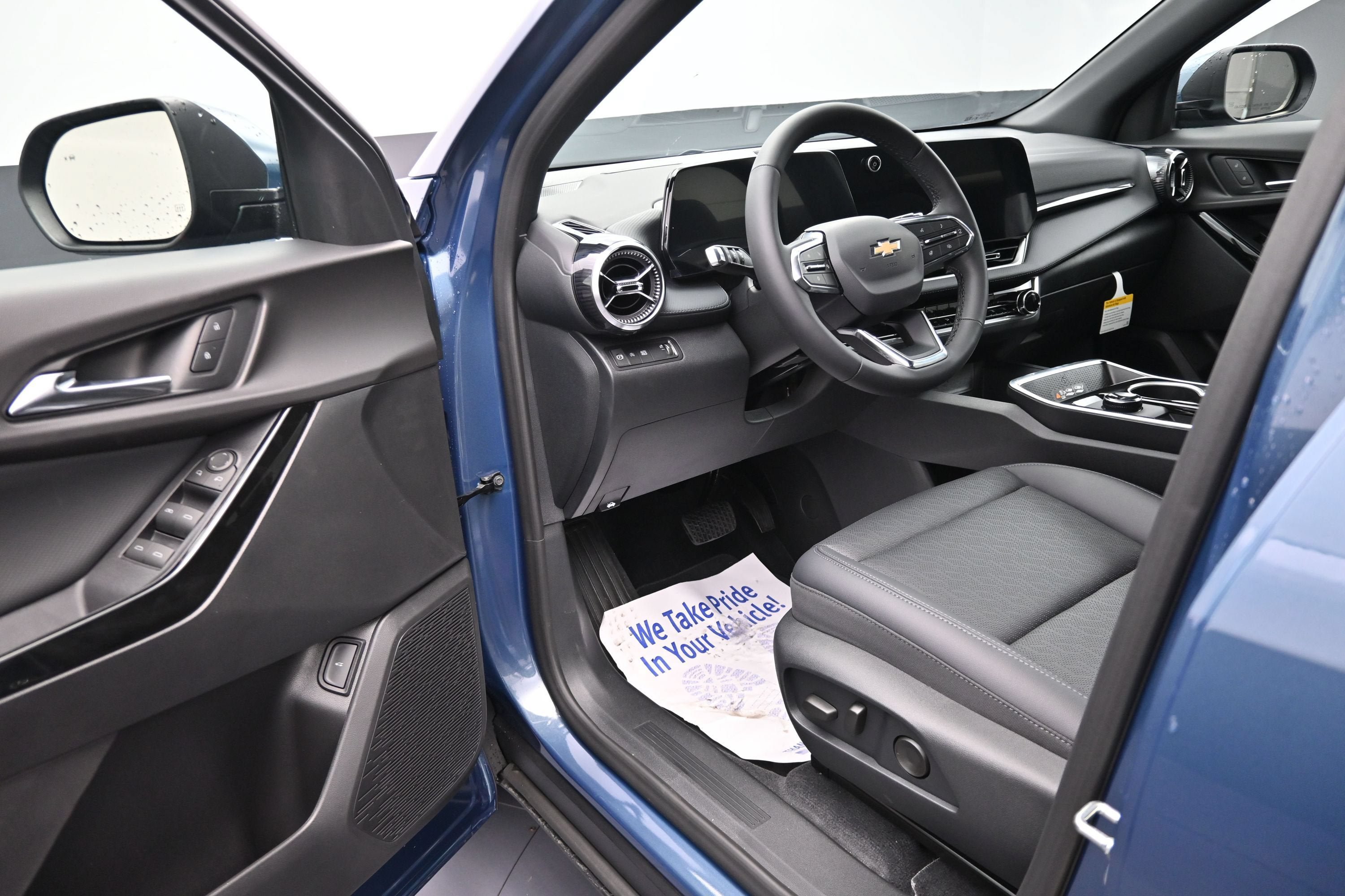 New 2027 Chevrolet Equinox LT FWD image 10