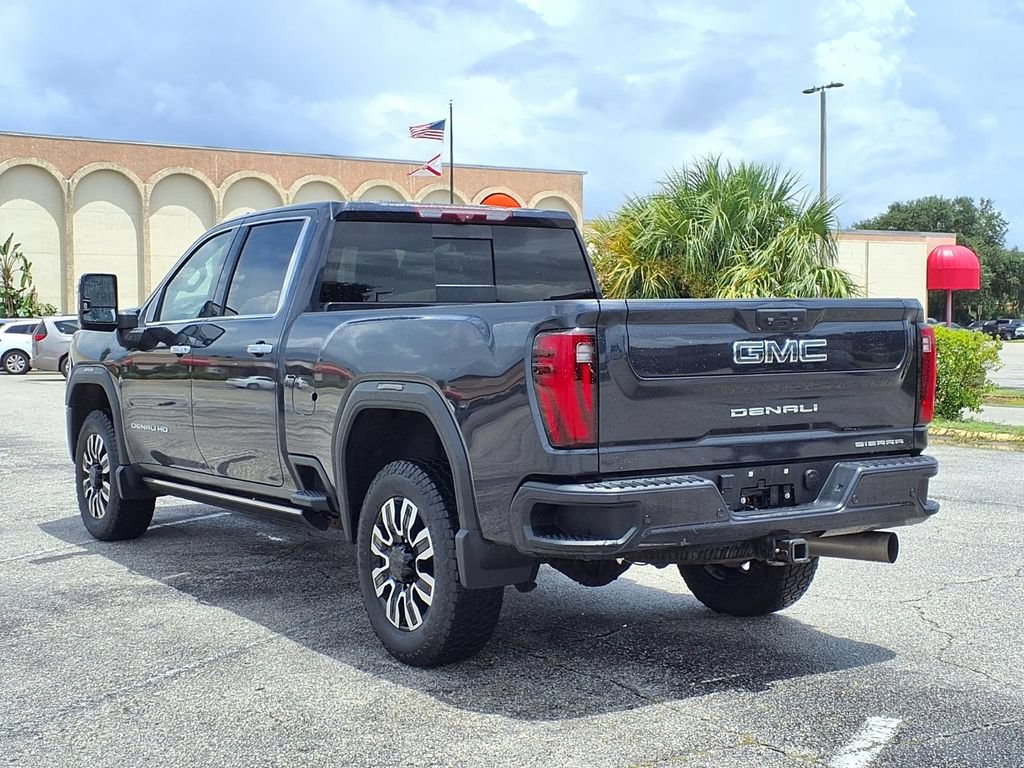 Used 2024 GMC Sierra 2500 Denali Ultimate AWD/4WD image 5