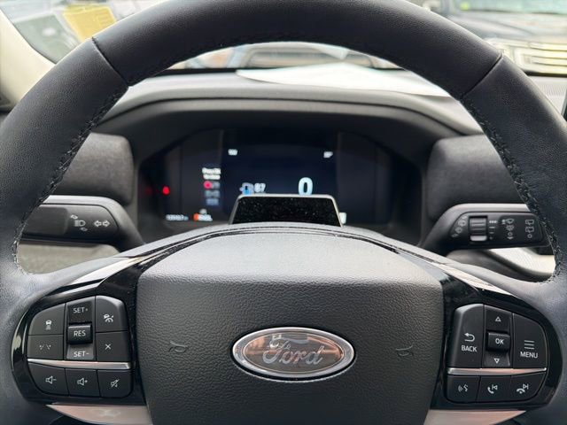Used 2025 Ford Explorer Platinum w/ Ultimate Package image 12