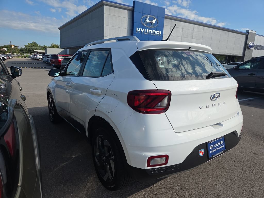 Certified 2023 Hyundai Venue SEL FWD image 5