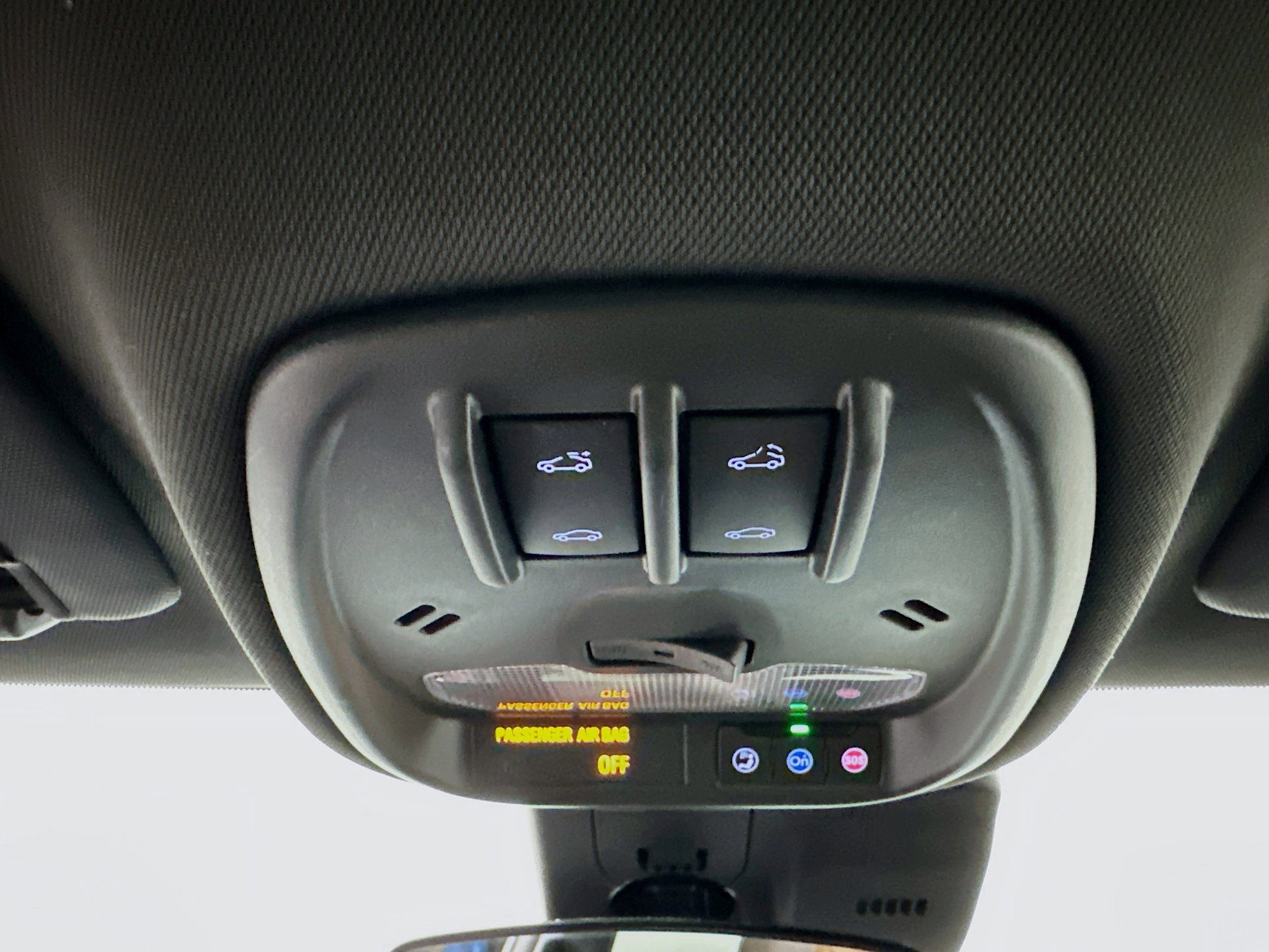 Used 2024 Chevrolet Trax RS w/ Sunroof Package image 18