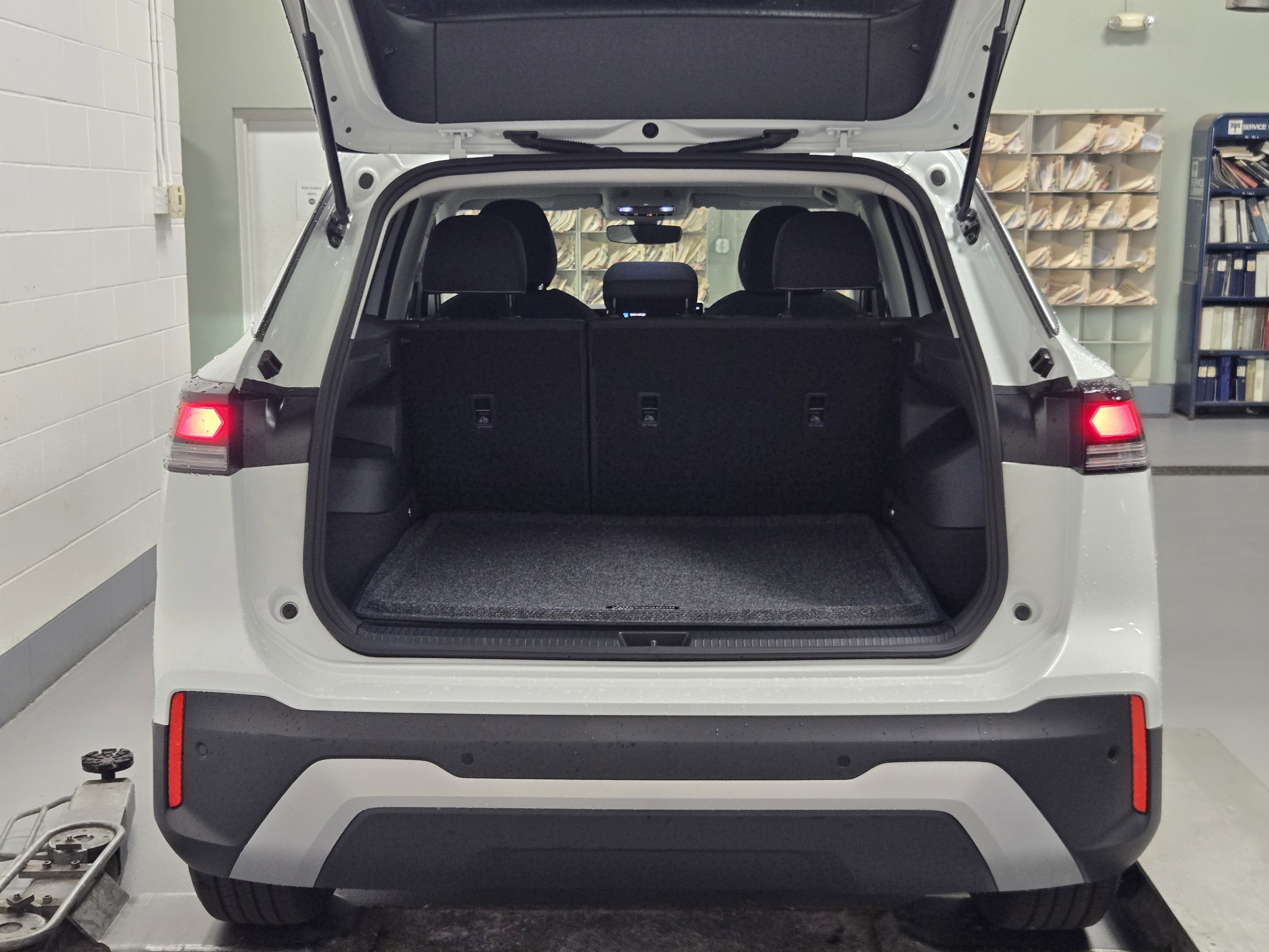 New 2025 Volkswagen Tiguan S image 28