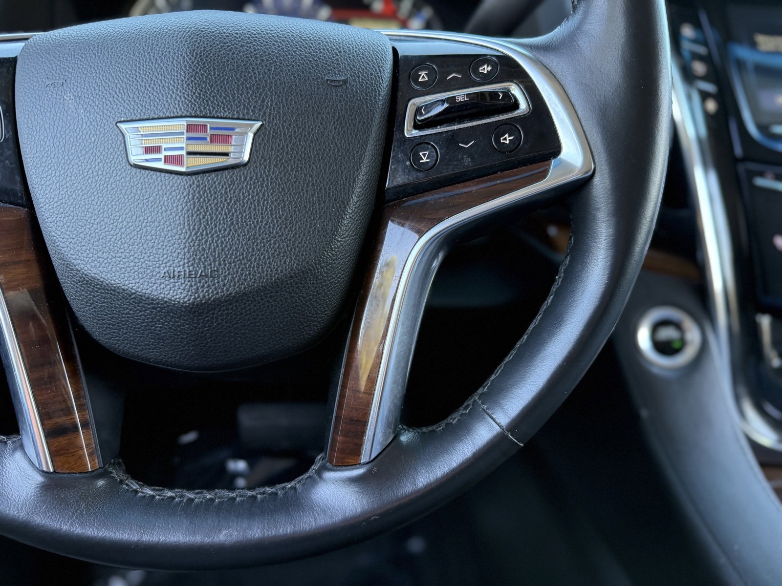 Used 2016 Cadillac Escalade 2WD image 26