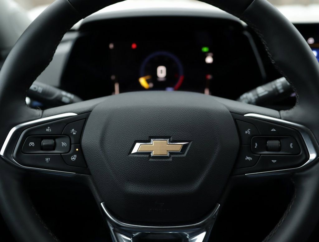 Used 2025 Chevrolet Trax LT w/ LT Convenience Package image 10