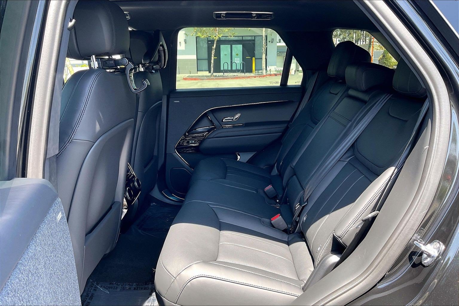 New 2027 Land Rover Range Rover Sport Dynamic SE AWD/4WD image 17
