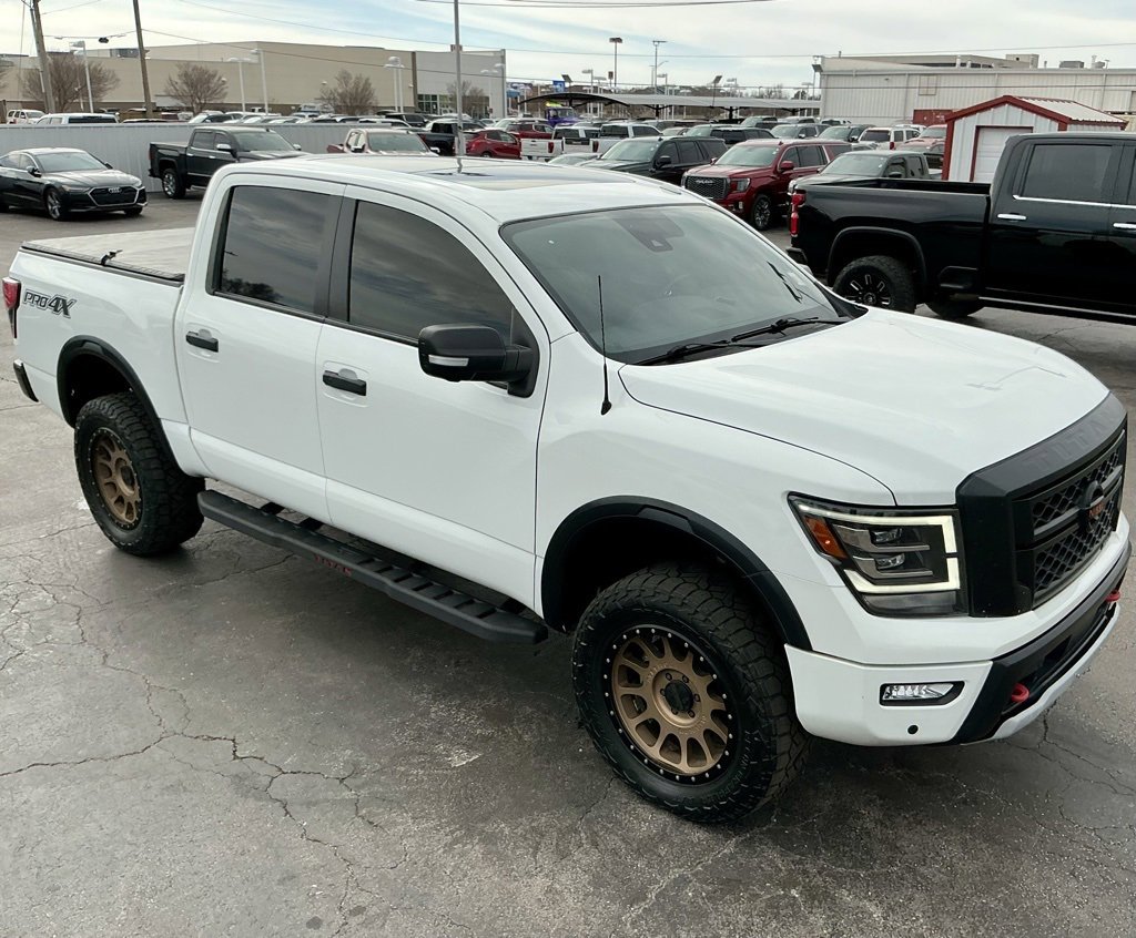 Used 2021 Nissan Titan PRO-4X w/ Pro-4x Convenience Package image 4