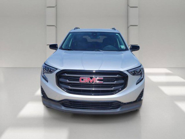 Used 2021 GMC Terrain SLE w/ Elevation Edition FWD image 2
