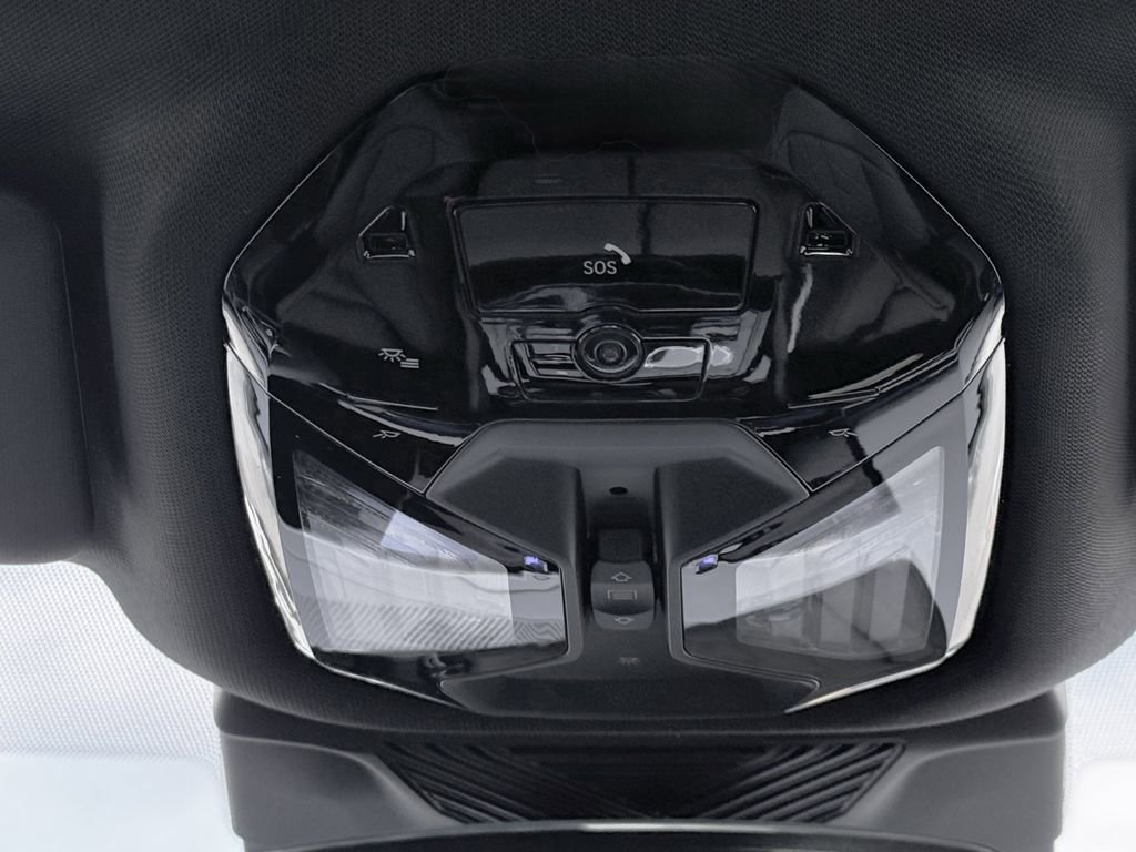 New 2026 BMW 530i xDrive w/ Executive Package image 24