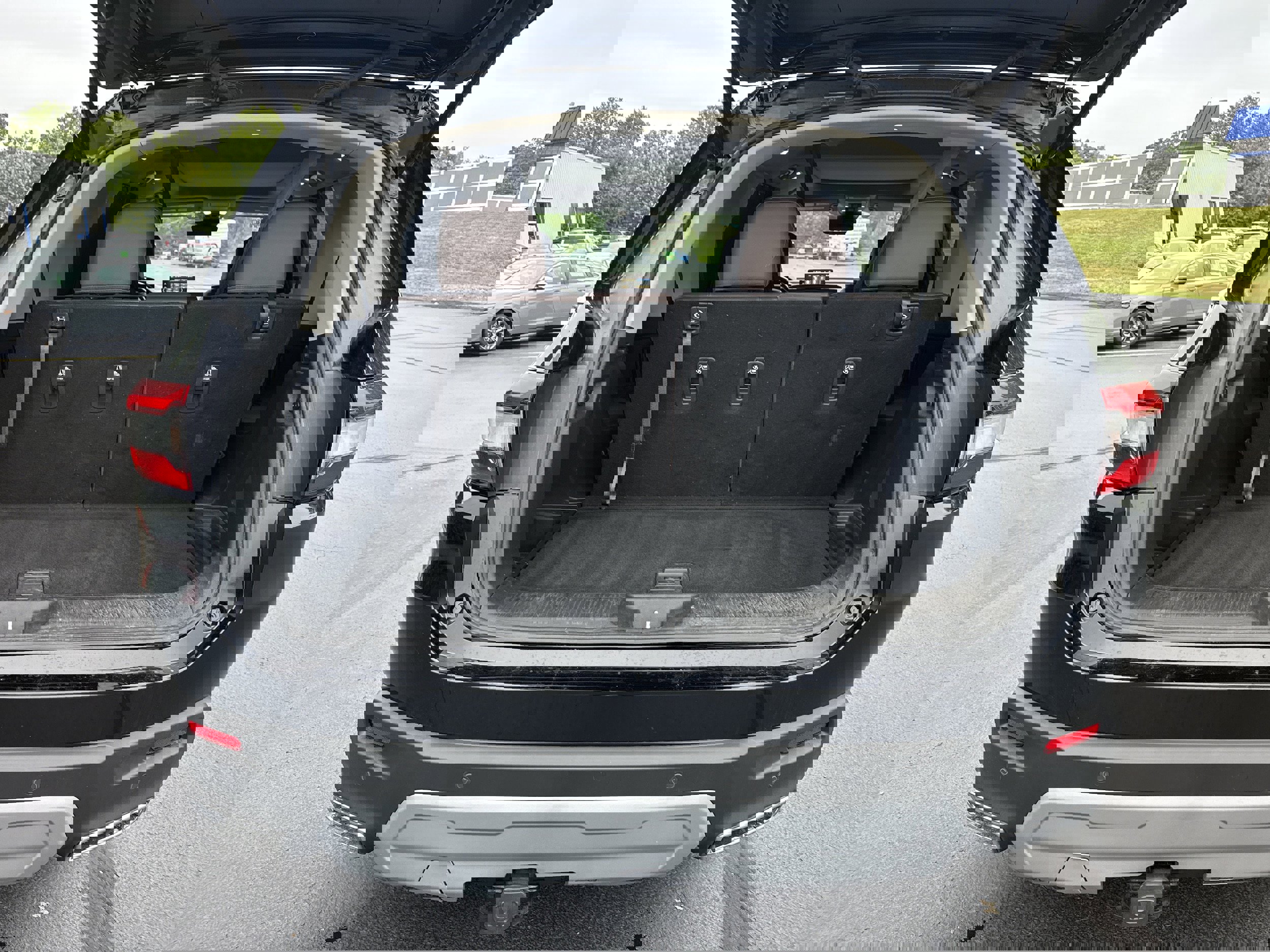 Used 2023 Honda Pilot Elite image 12