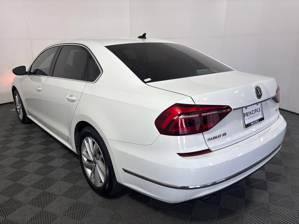 Used 2018 Volkswagen Passat 2.0T SE FWD image 7