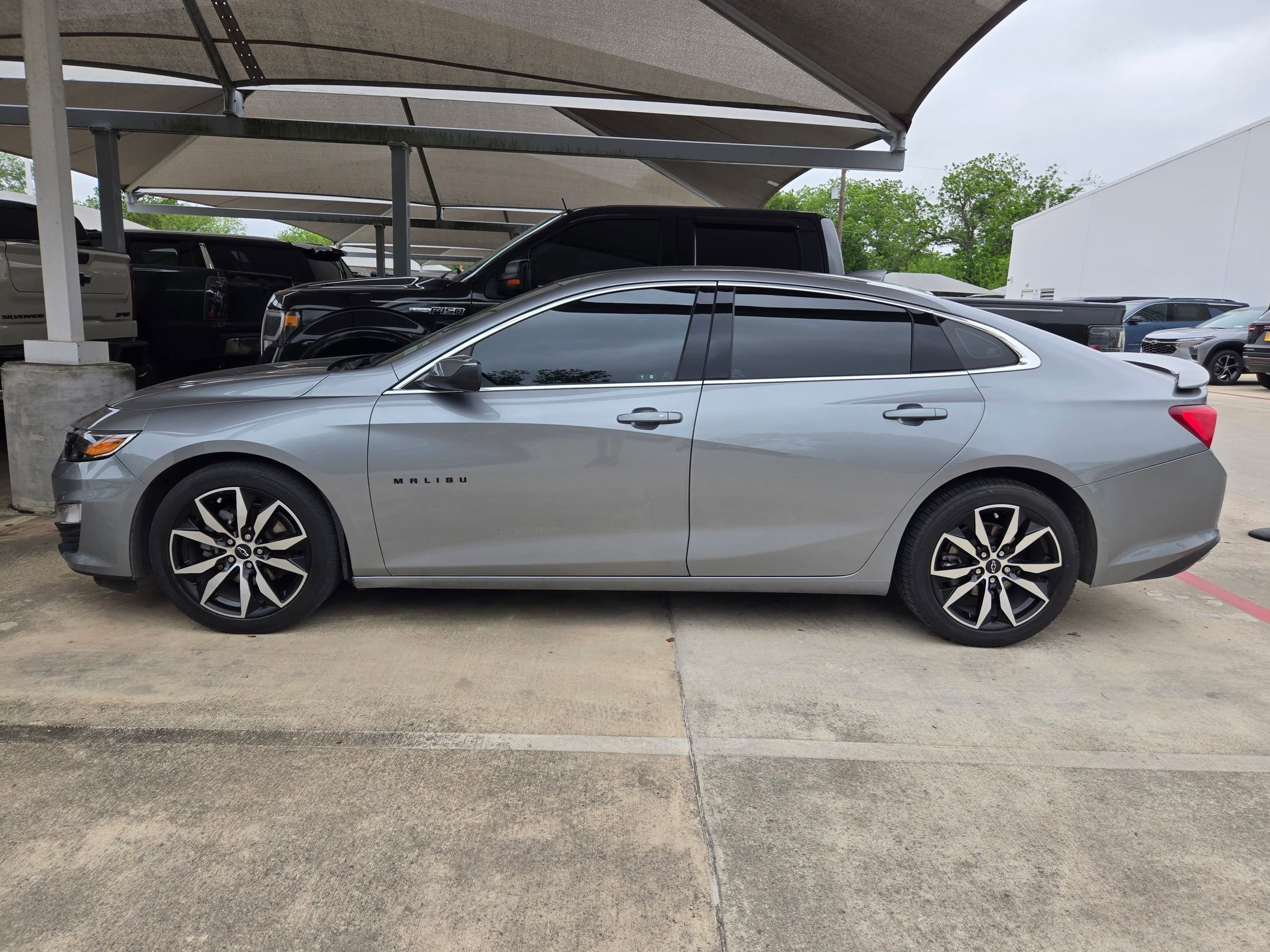 Used 2024 Chevrolet Malibu RS FWD image 4
