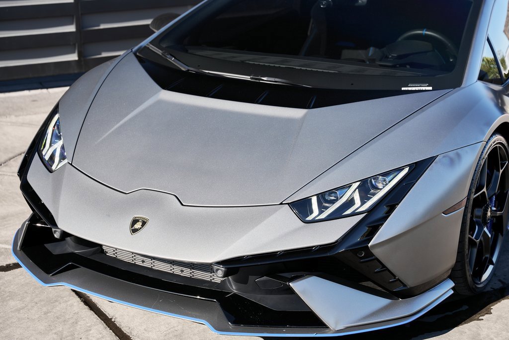 Used 2023 Lamborghini Huracan Tecnica image 5