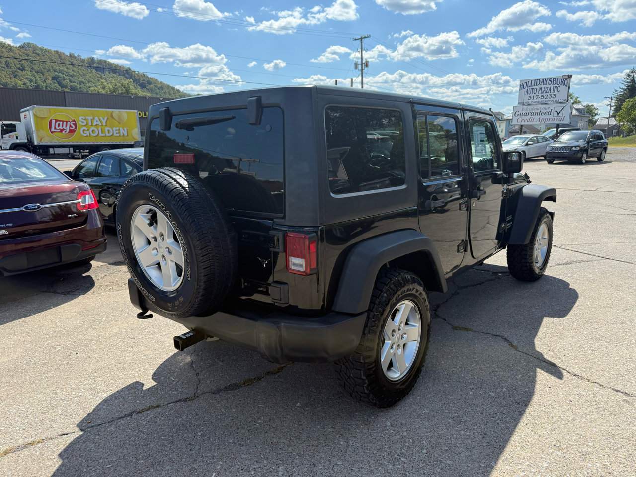 Used 2017 Jeep Wrangler Unlimited Sport w/ Quick Order Package 24S image 9