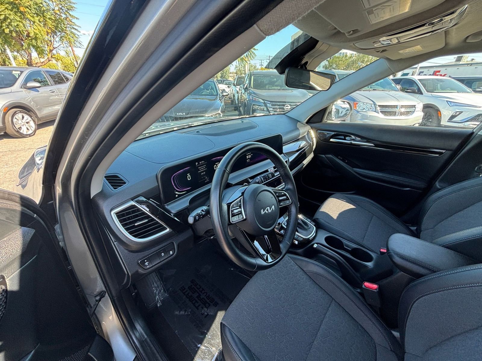 Used 2025 Kia Seltos S image 35