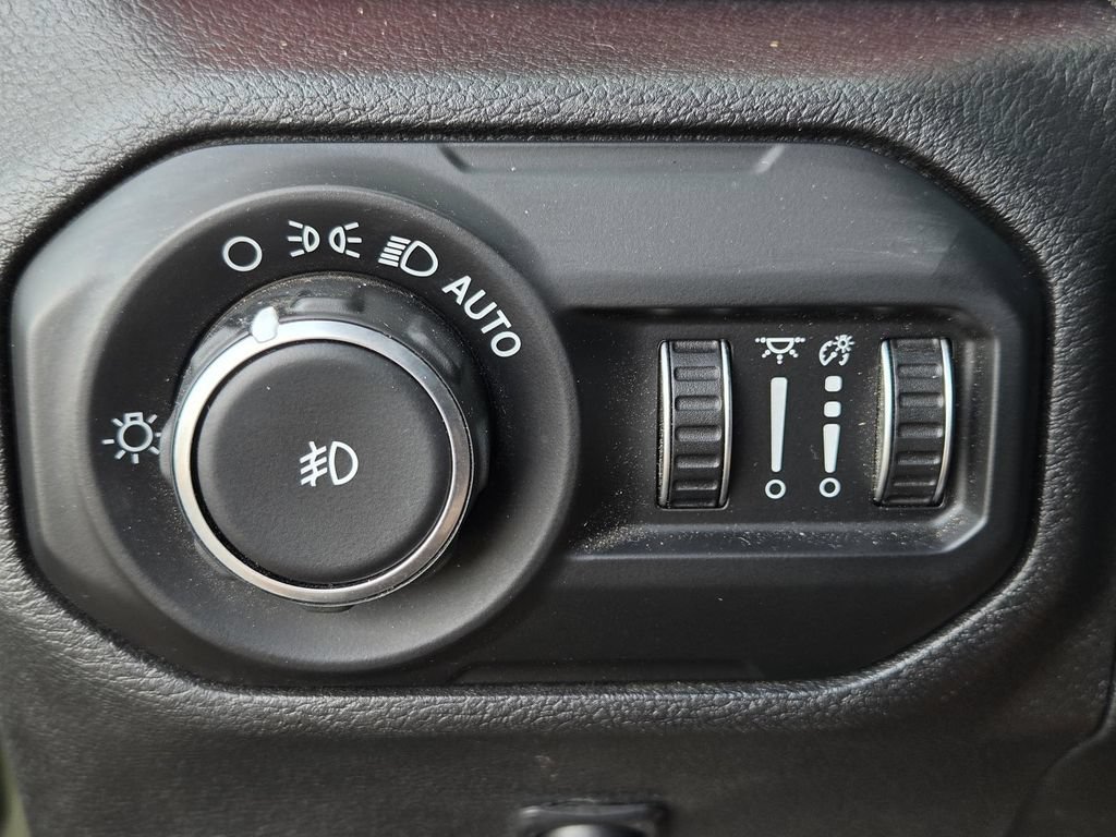 Used 2020 Jeep Wrangler Unlimited Rubicon AWD/4WD image 15