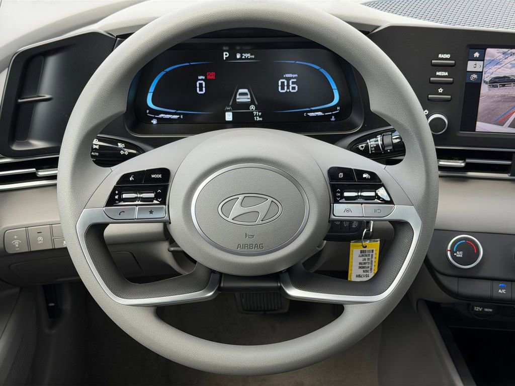 New 2026 Hyundai Elantra SE FWD image 18