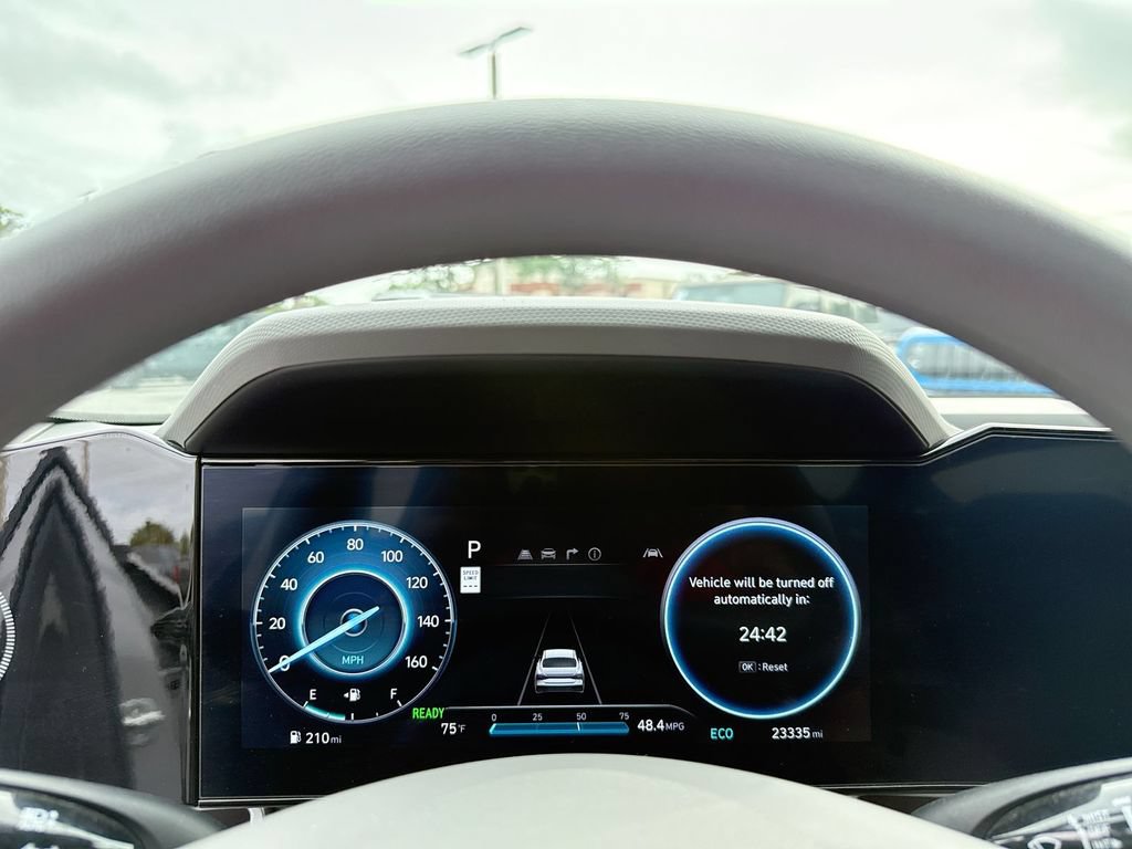 Used 2024 Hyundai Elantra Blue FWD image 21