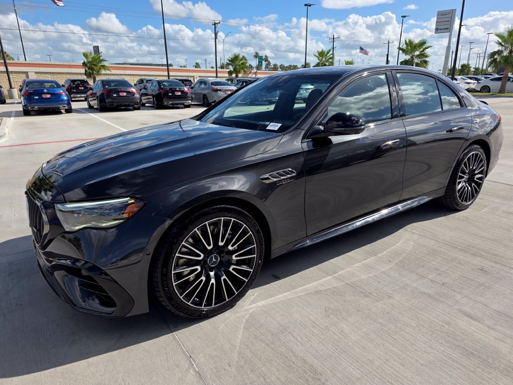 New 2026 Mercedes-Benz E 53 AMG e 4MATIC Sedan image 3