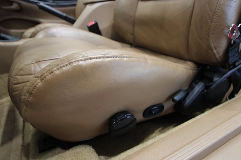 Used 1994 Ford Mustang GT RWD image 7