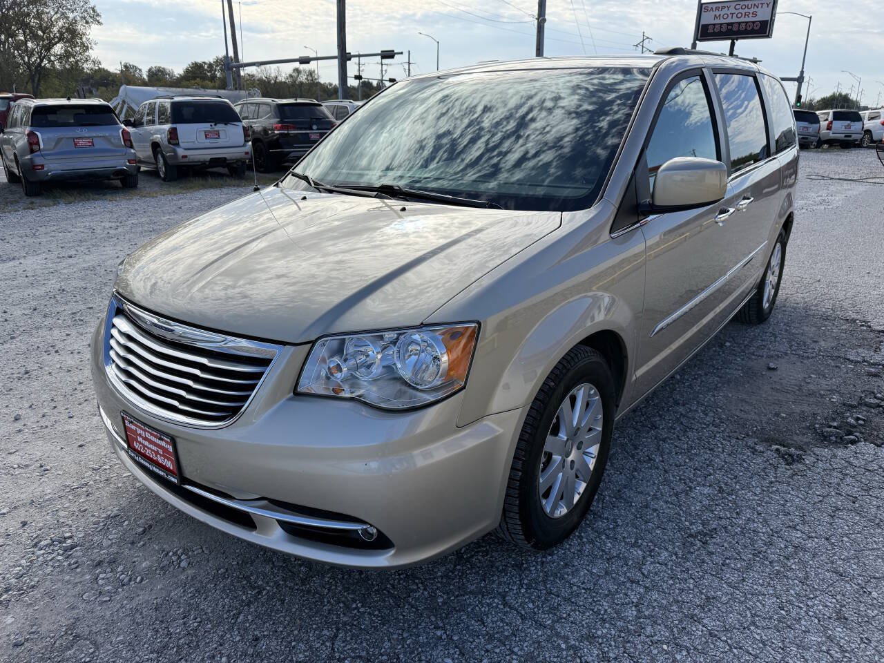 Used 2015 Chrysler Town & Country Touring w/ Driver Convenience Group FWD image 7