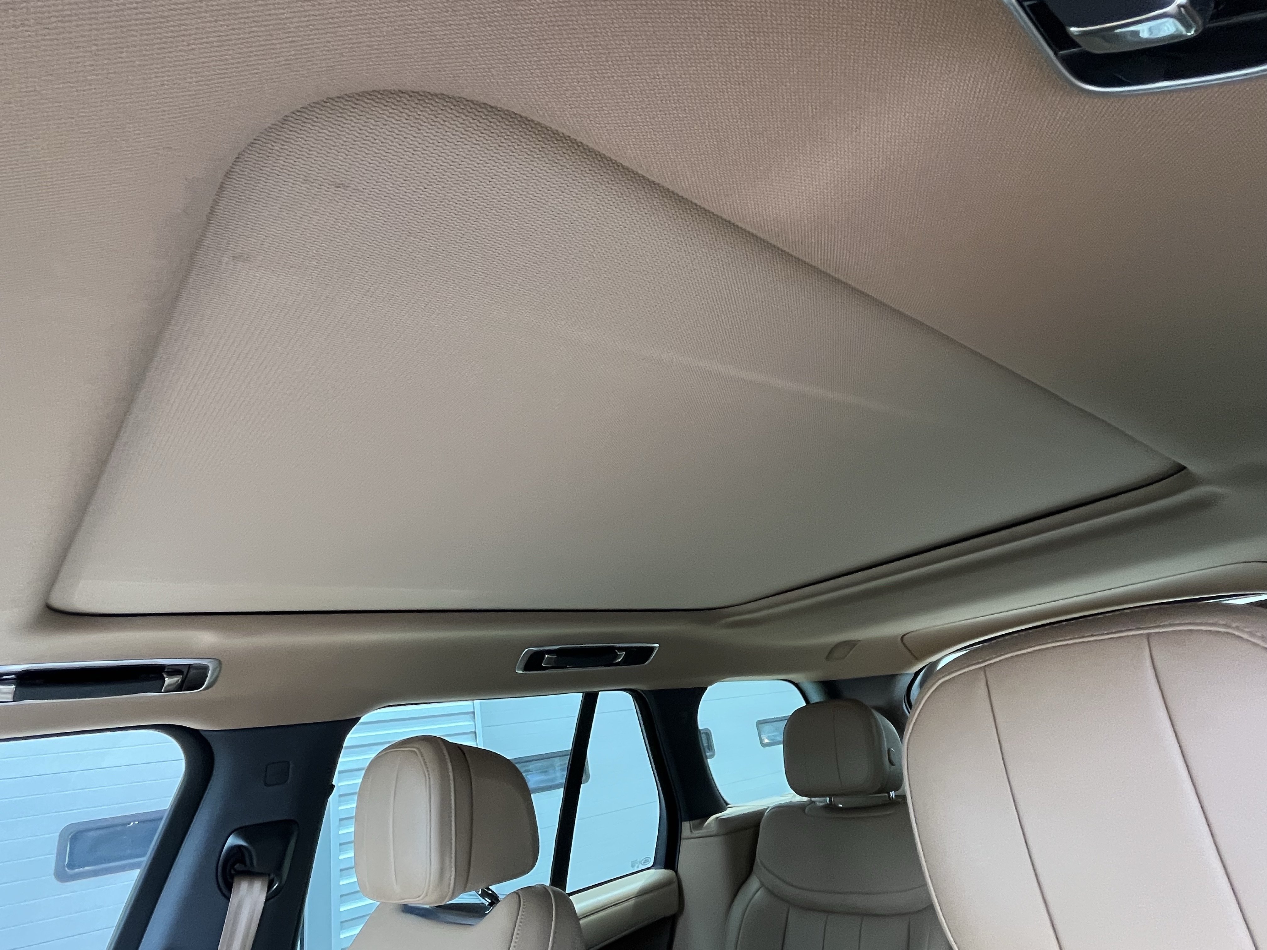 Certified 2024 Land Rover Range Rover SE AWD/4WD image 25