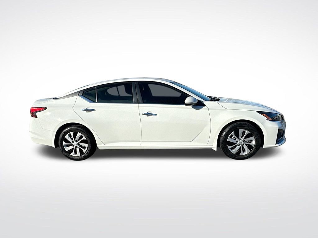 Used 2023 Nissan Altima 2.5 S image 8