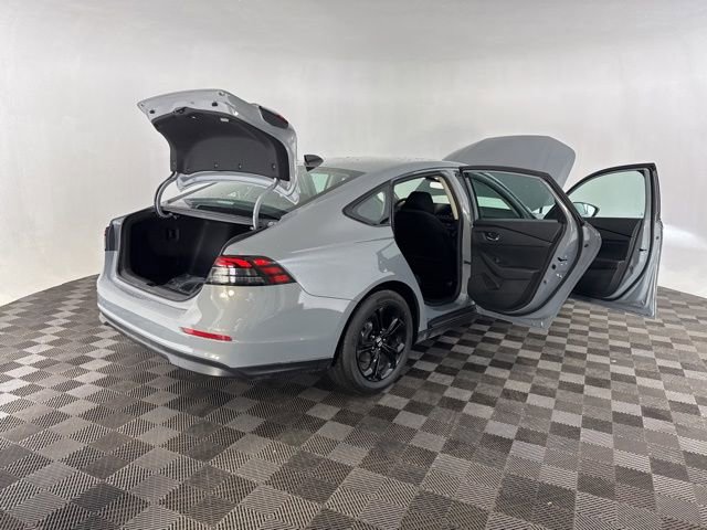 Certified 2025 Honda Accord SE image 19