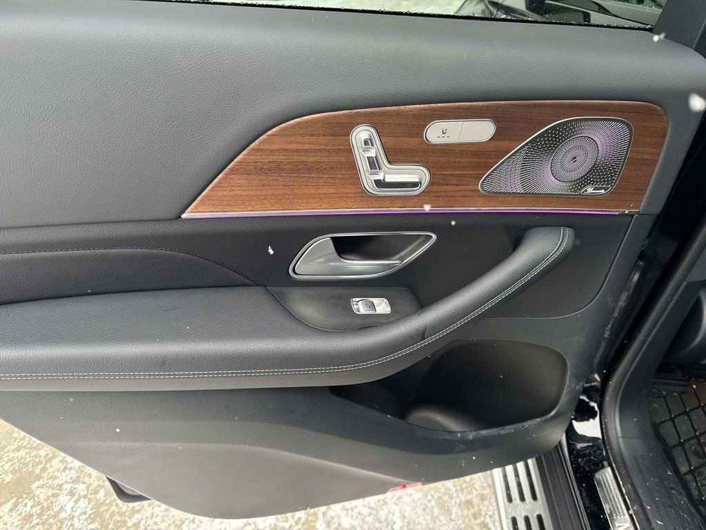 Certified 2025 Mercedes-Benz GLS 450 4MATIC image 13