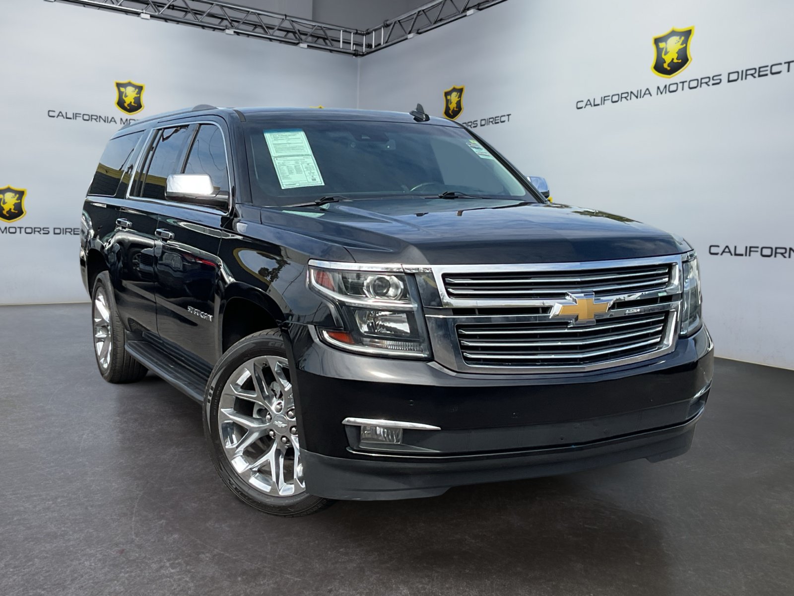 Used 2019 Chevrolet Suburban Premier AWD/4WD image 3