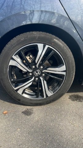 Used 2017 Honda Civic Touring image 9
