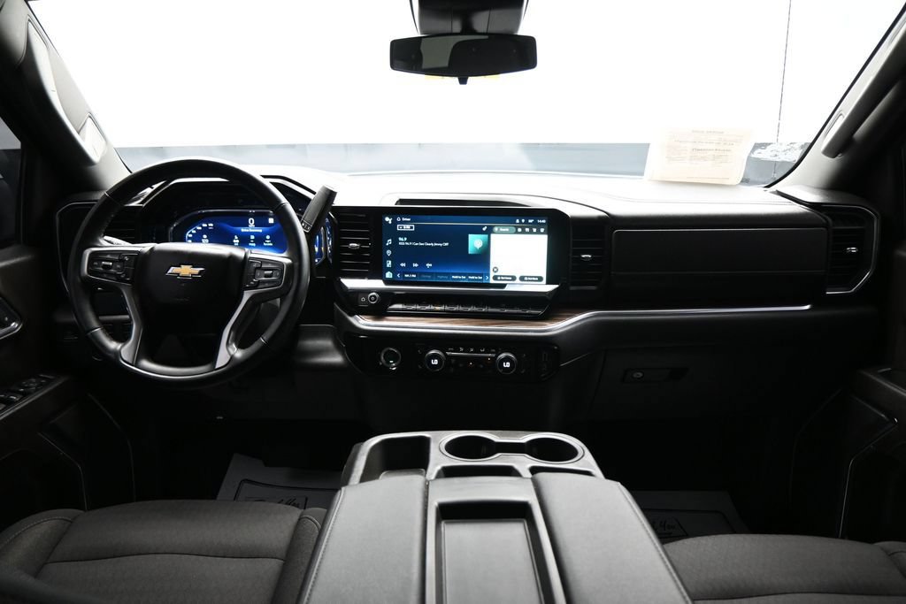 Used 2023 Chevrolet Silverado 1500 LT AWD/4WD image 14