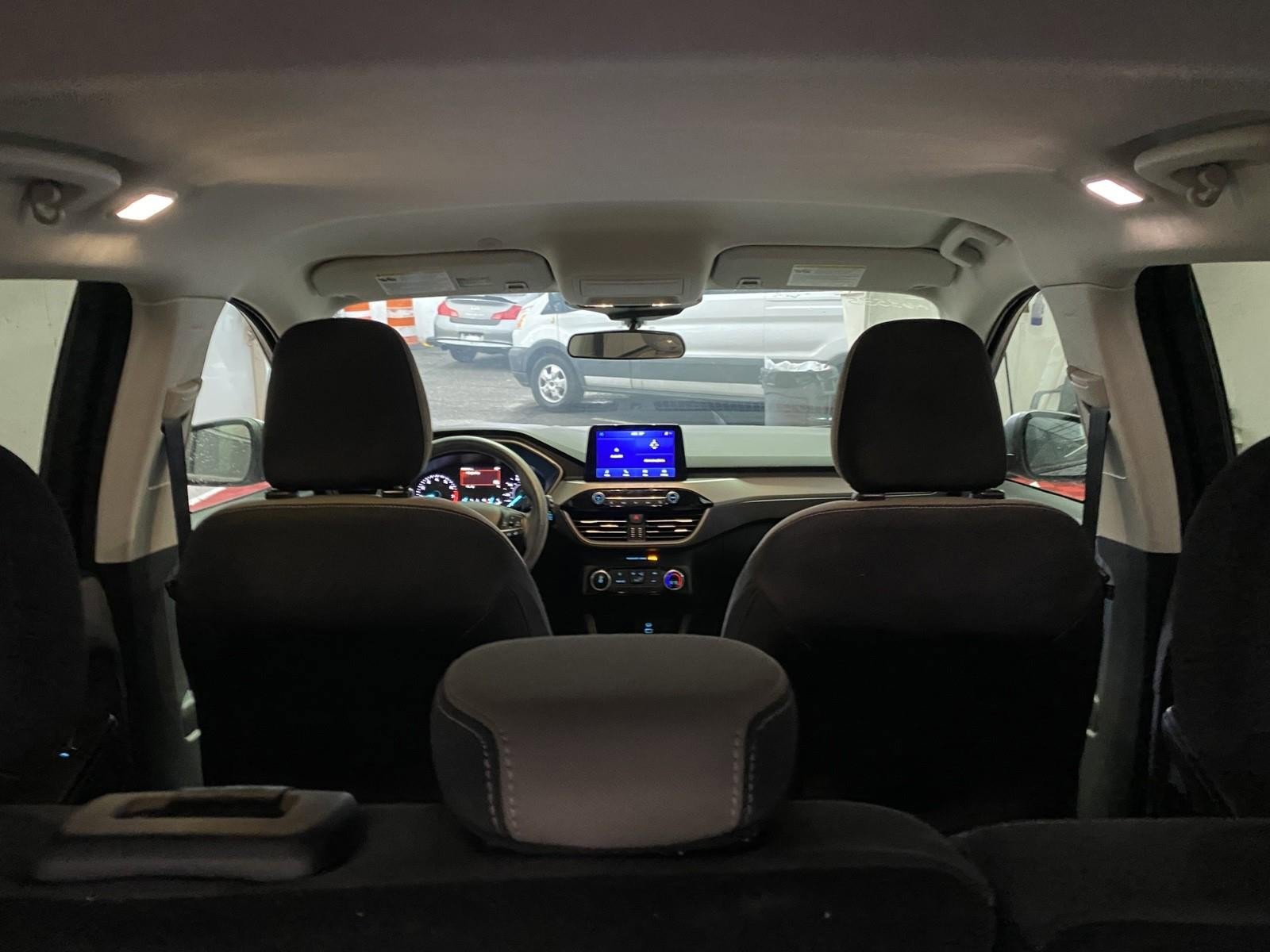 Used 2022 Ford Escape SE image 15