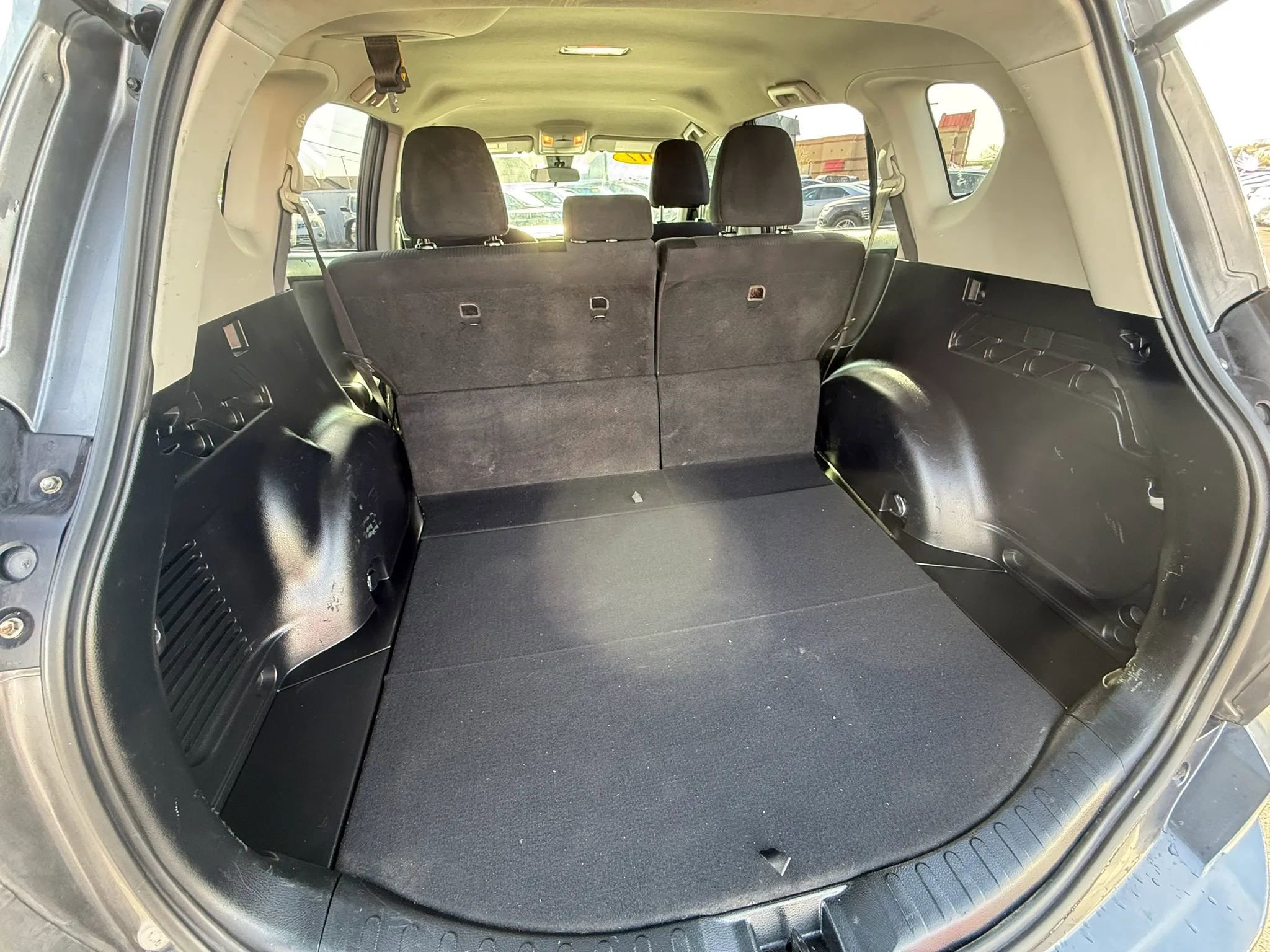 Used 2017 Toyota RAV4 LE image 27