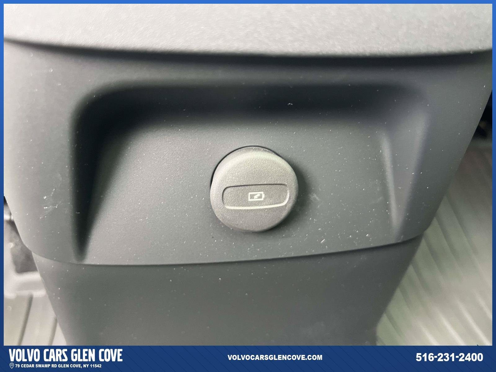 Used 2026 Volvo XC90 T8 Ultra w/ Protection Package AWD/4WD image 11