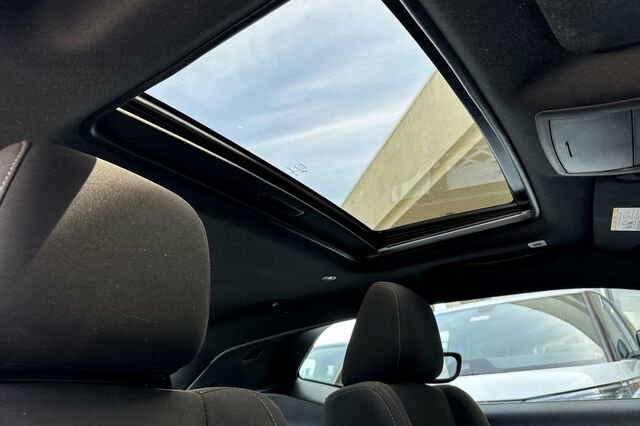 Used 2023 Dodge Challenger SXT w/ Blacktop Package image 16