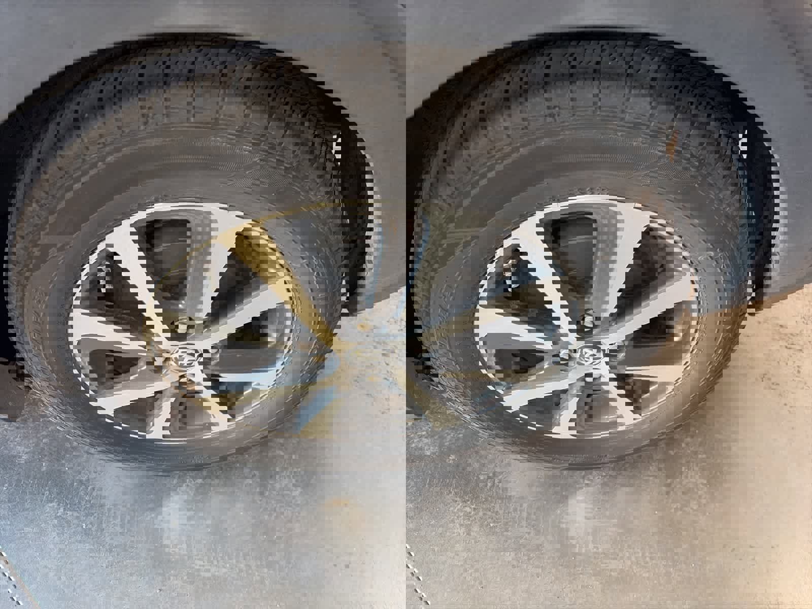 Used 2018 Toyota Prius C One image 16