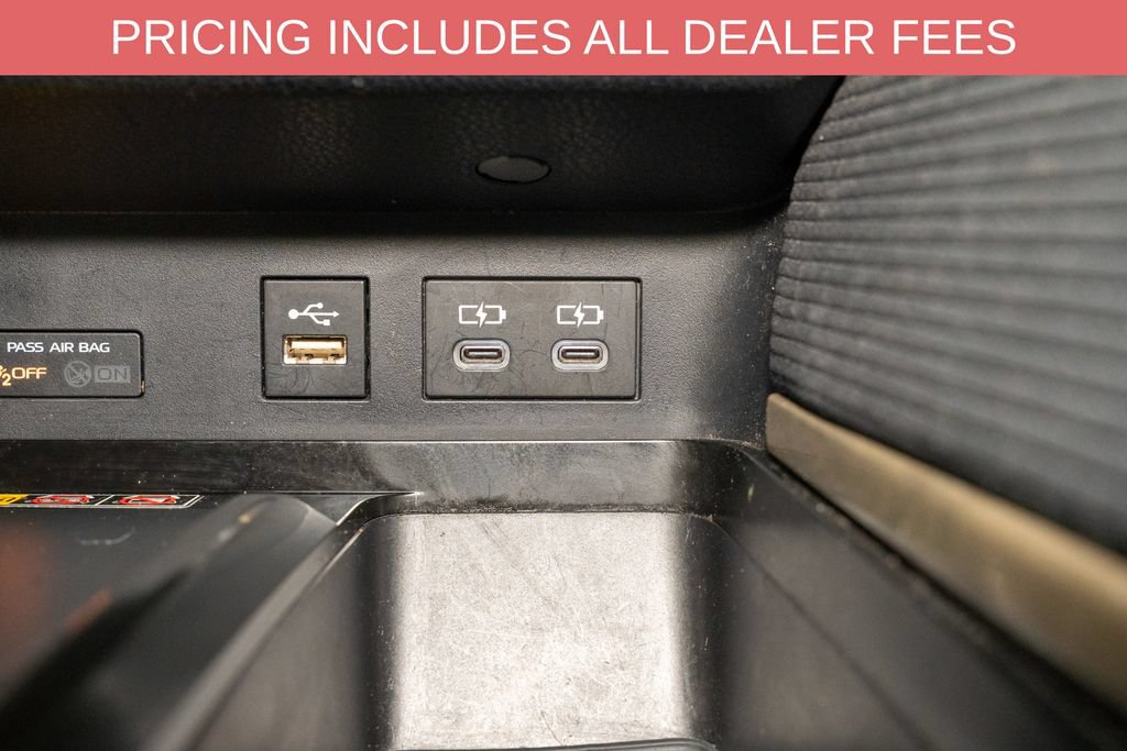Used 2025 Toyota Camry SE FWD image 14