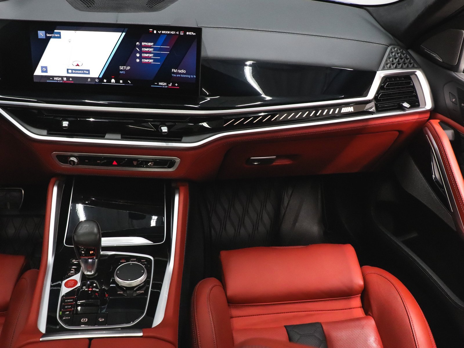 Used 2024 BMW X6 M Competition w/ Executive Package image 32