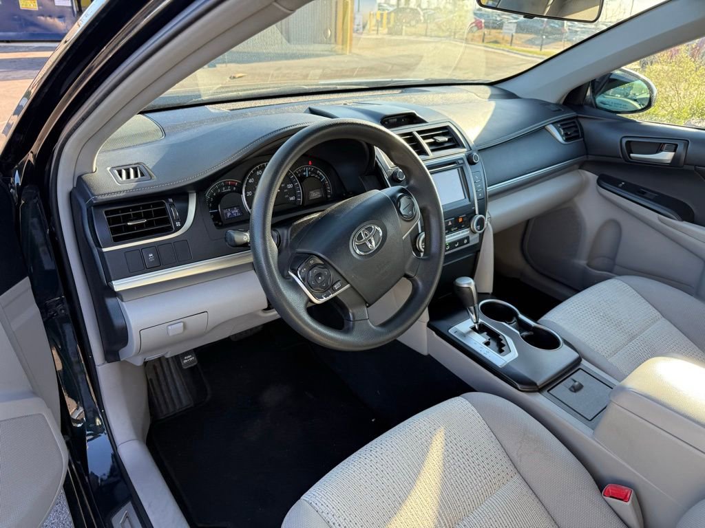 Used 2013 Toyota Camry LE image 7