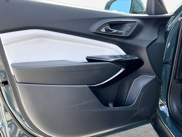 New 2026 Chevrolet Trax LT FWD image 25