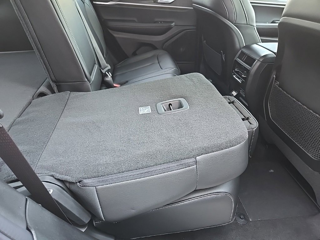 New 2025 Jeep Grand Cherokee Limited w/ Luxury Tech Group II image 90