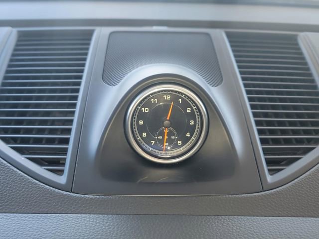 Used 2018 Porsche Macan image 19