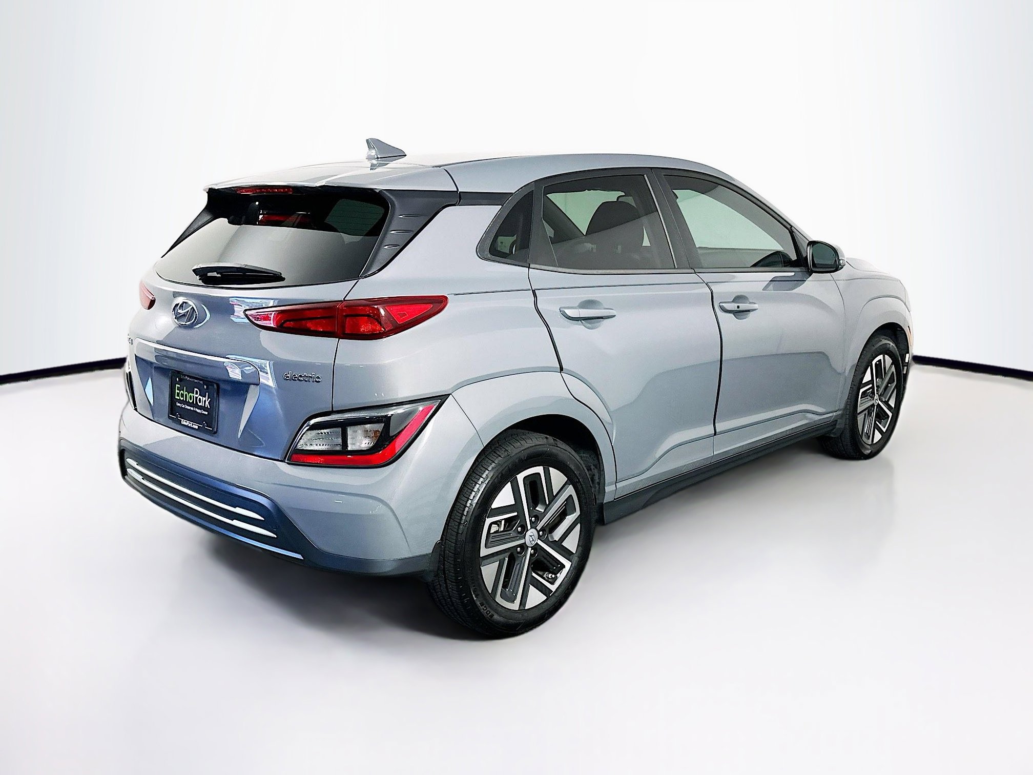 Used 2023 Hyundai Kona SE FWD image 9