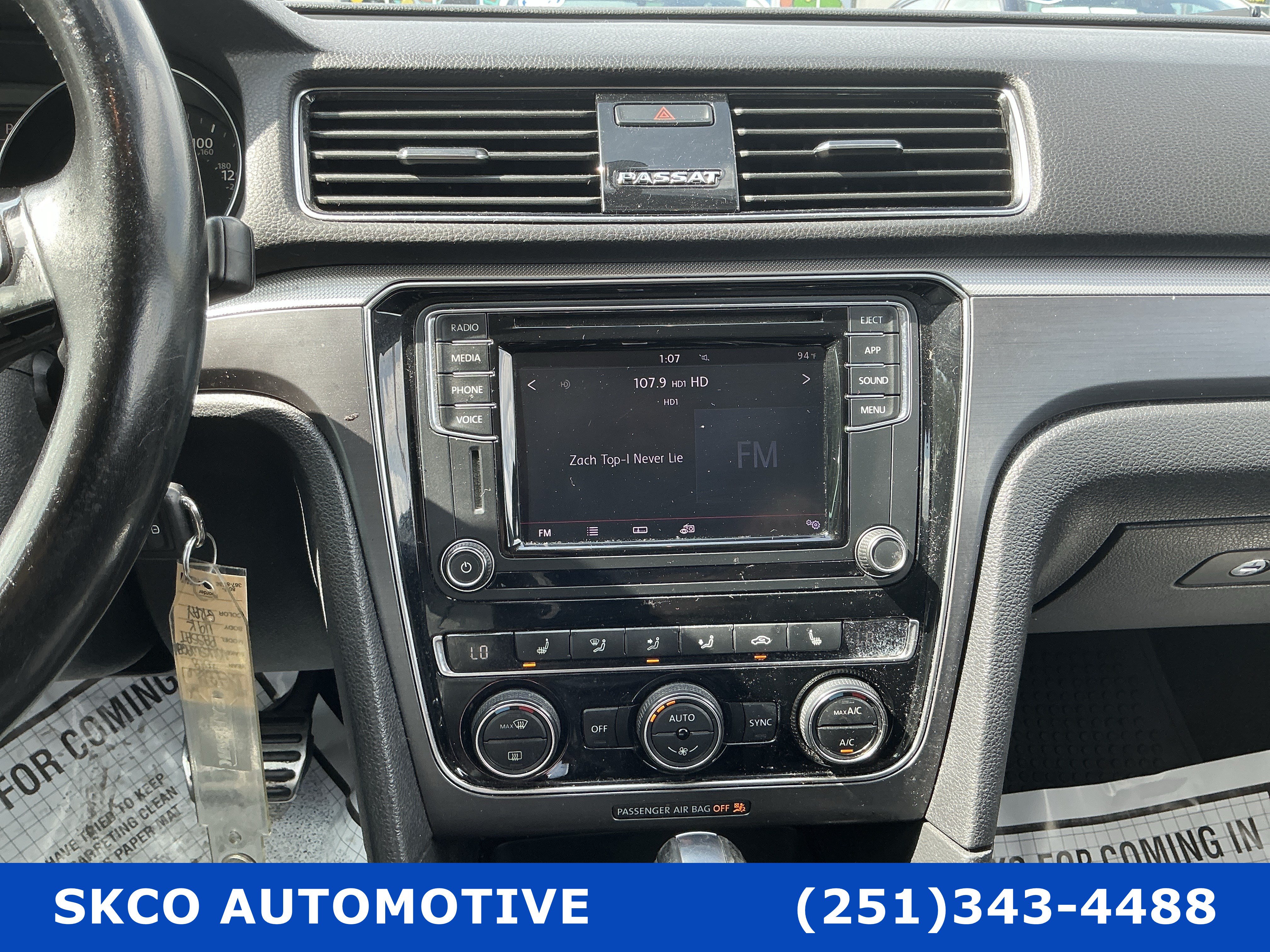 Used 2018 Volkswagen Passat 2.0T R-Line FWD image 16