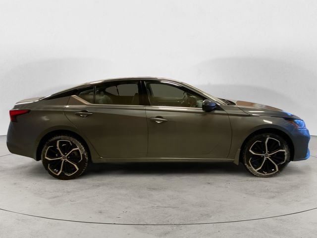 Certified 2025 Nissan Altima 2.5 SR w/ SR Premium Package image 6
