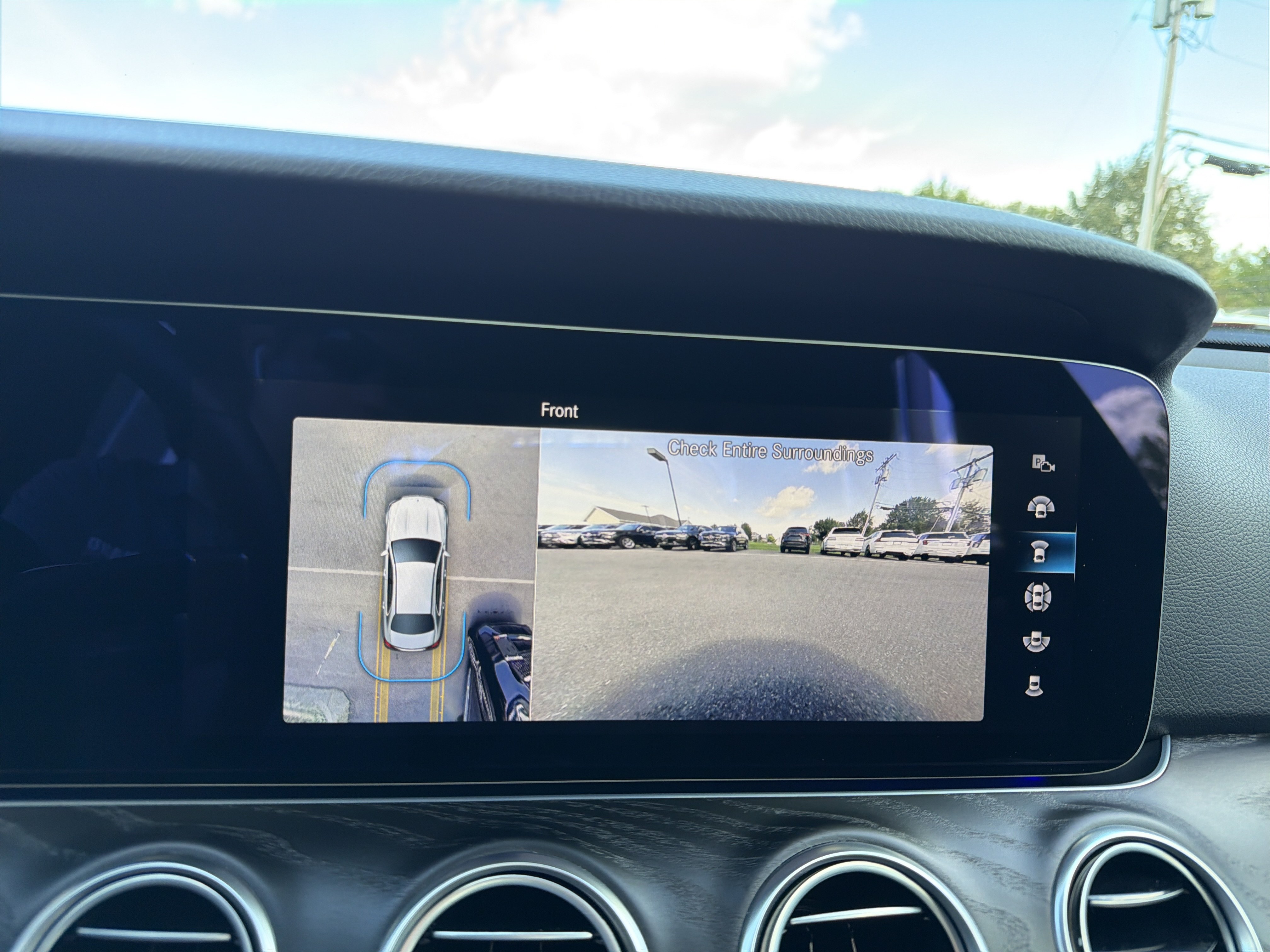 Used 2023 Mercedes-Benz E 350 4MATIC Sedan image 23