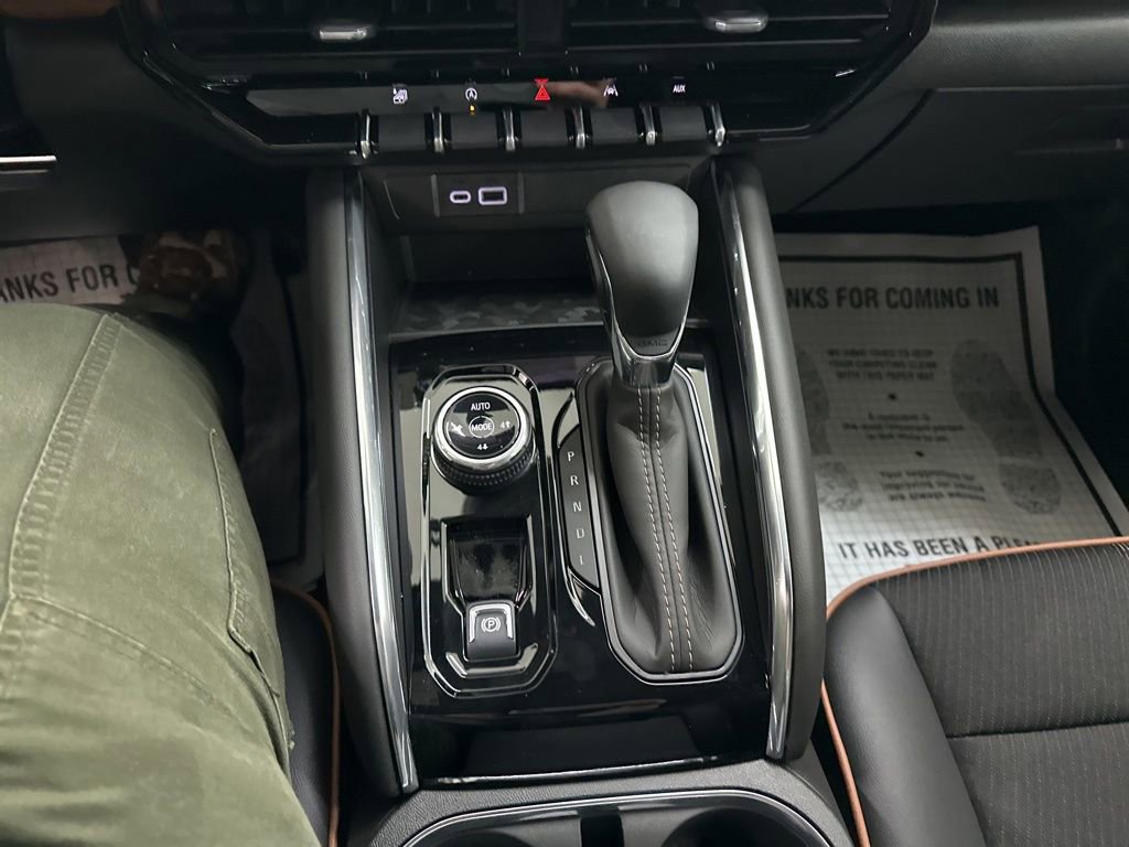 New 2026 GMC Canyon AT4 image 39