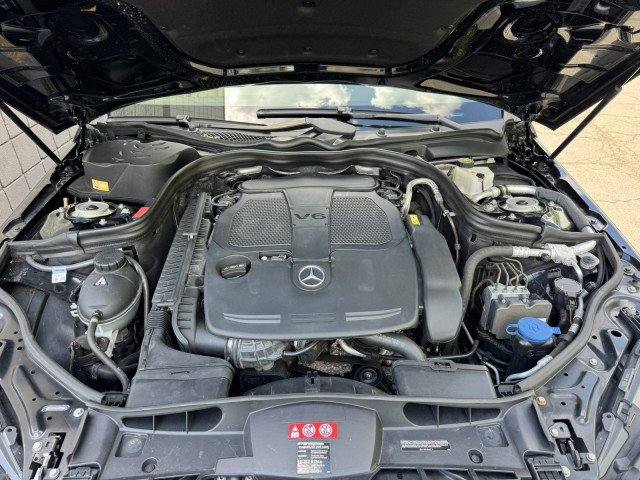 Used 2014 Mercedes-Benz E 350 4MATIC Sedan w/ Premium 1 Package image 5