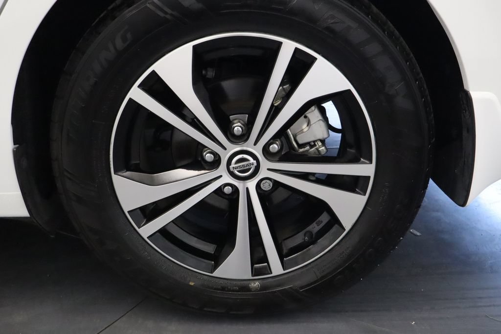 Used 2020 Nissan Sentra SV w/ Electronics Package FWD image 13
